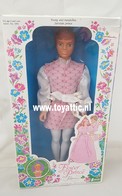 028 - Barbie doll playline - several dolls