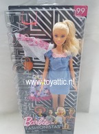030 - Barbie Fashionistas 