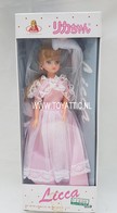 064 - Barbie doll playline - several dolls