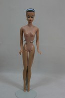 098- Barbie doll