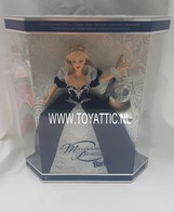 488 - Barbie doll Christmas