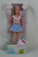 014 - Barbie doll playline - several dolls
