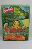 027 - Barbie vintage furniture